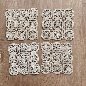 4 PCs‎ Vintage Crocheted Ivory Square Doily Doilies Coasters Linens 4”